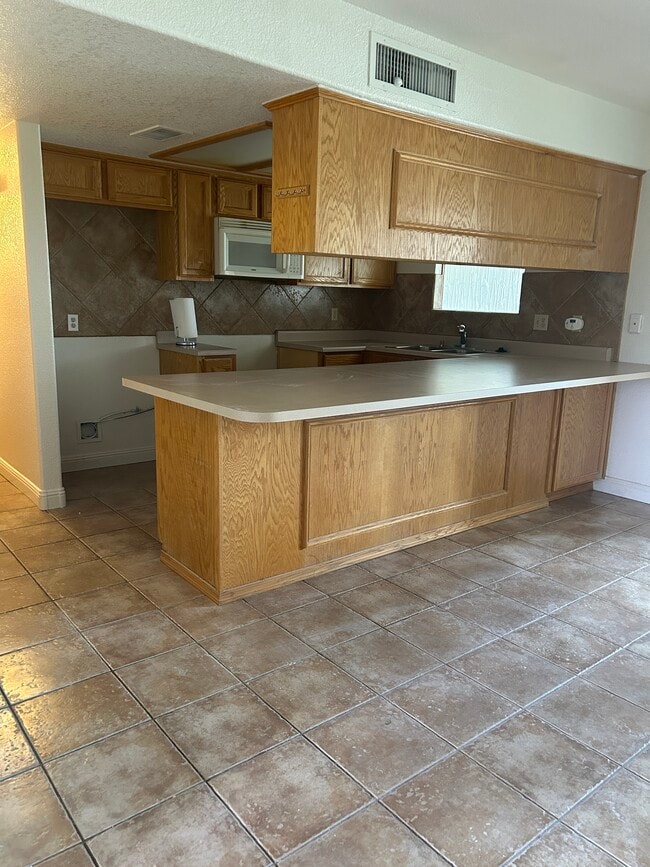 Cocina - 1971 Cliffrose Dr