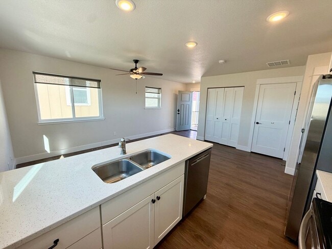 Photo - 2837 Urban Pl Unidad B