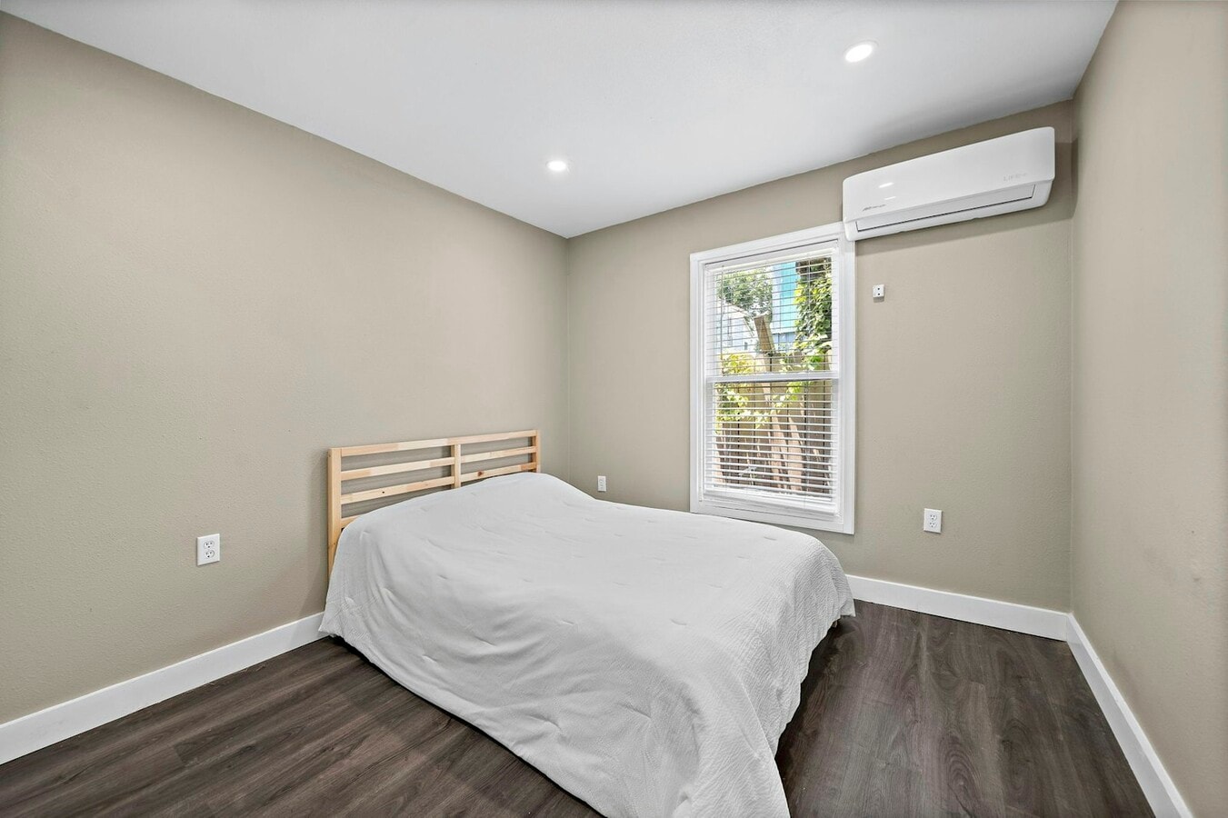 Photo - 1811 21st St Apartment Unit 5