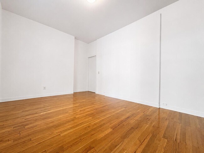 Photo - 182 Claremont Ave Unit 2