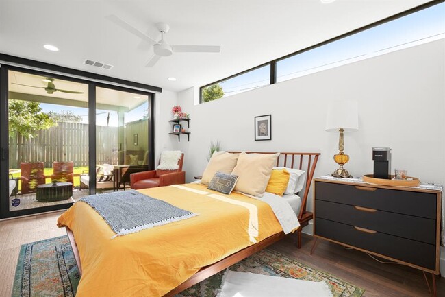 Photo - 3406 E 17th St