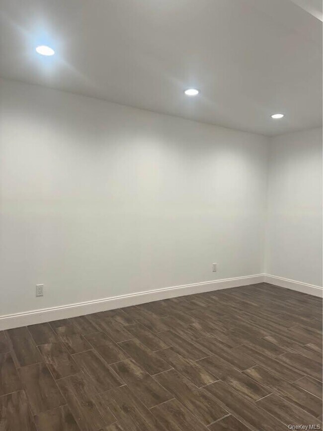 Photo - 192 Brookfield Ave