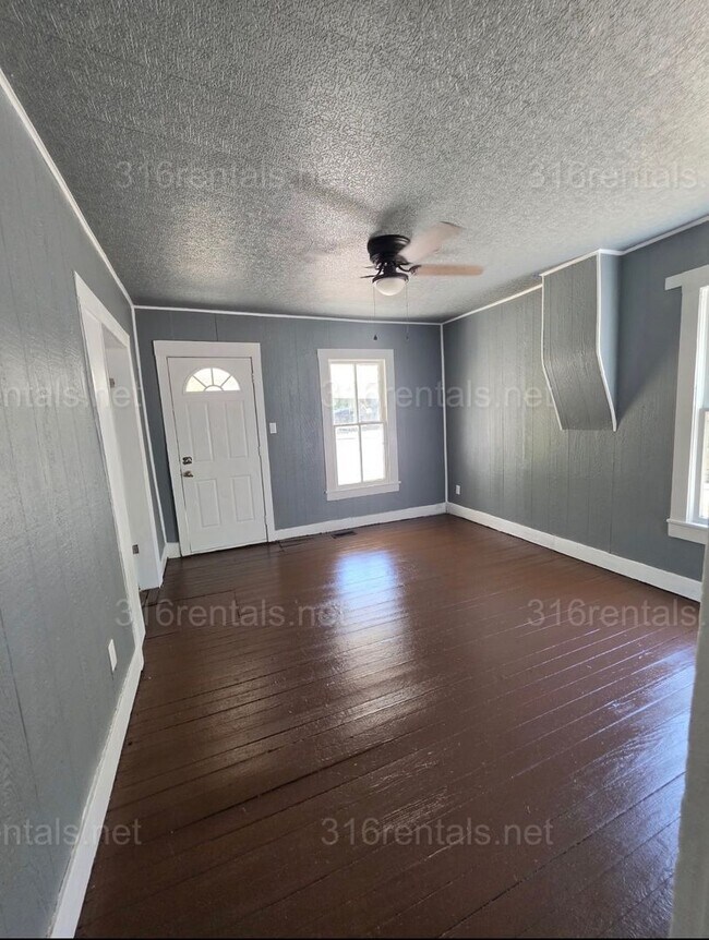 Photo - 508 W 5th St