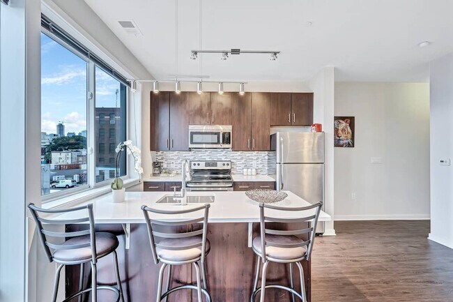 Photo - 1200 Manor Residence