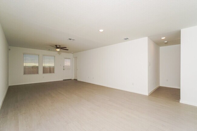 Photo - 1866 Musk Rose