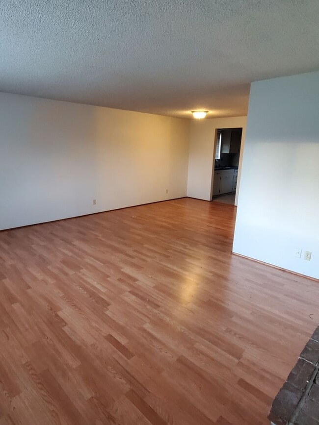 Photo - 446s51 Unit 448