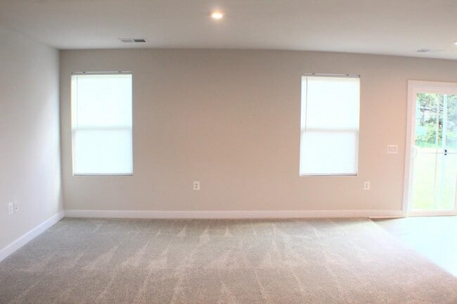 Photo - 109 S Peak Dr