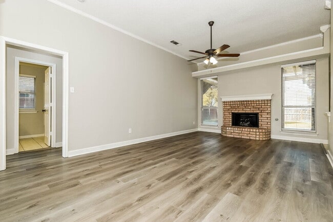 Photo - 2513 Dandelion Ln