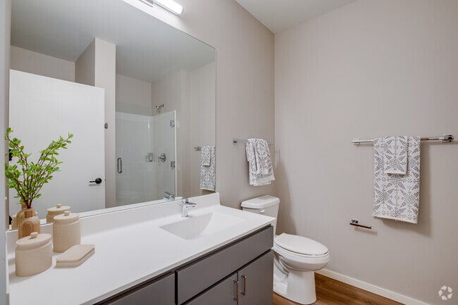 Studio, 1BA - 396SF