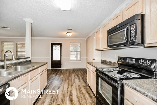Photo - 1202 Starpoint Ln
