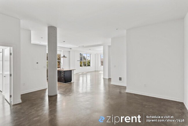 Photo - 1001 46th St Unit 206