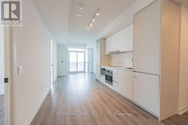 Photo - 28 Interchange Wy Unit 2710