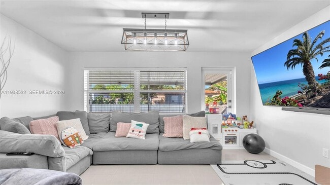 Photo - 8261 SW 27th St