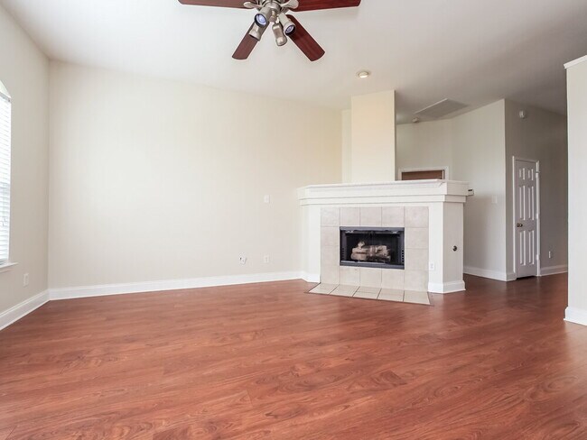 Photo - 773 Silverbrook Dr