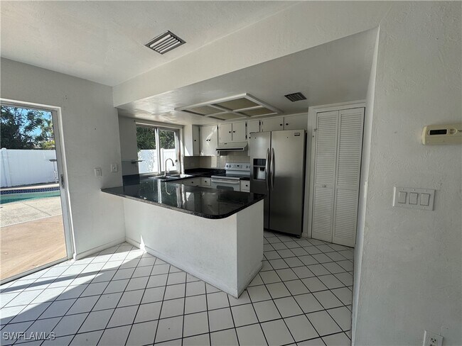 Photo - 246 SW 36th Terrace