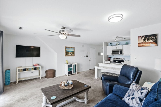 215 Double Eagle Dr Unit GO FL2-ID1381673P