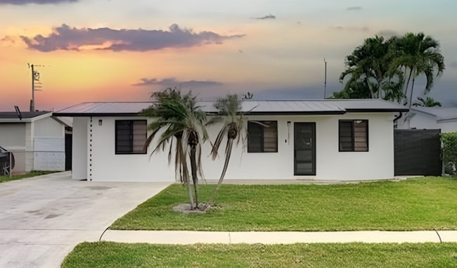 Building Photo - 7881 Hope St