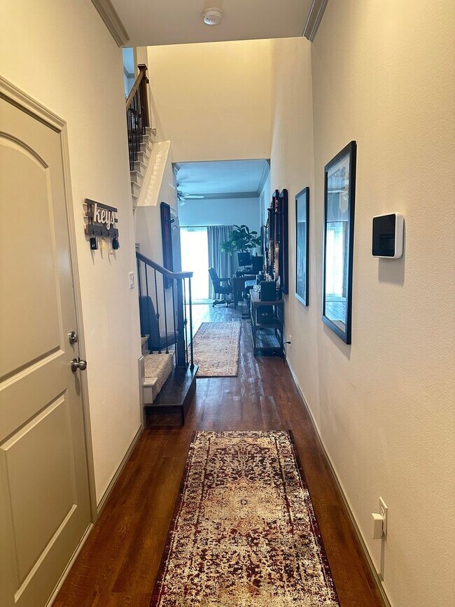 Photo - 1325 Summerset Ln