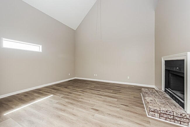 Photo - 110 Bland Dr