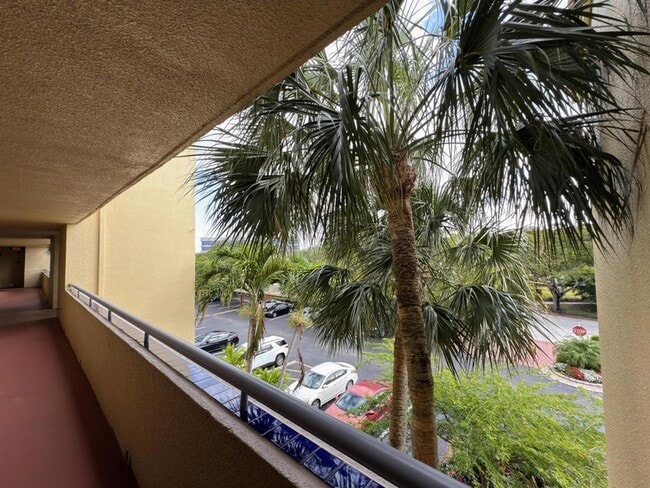 Photo - 700 Uno Lago Dr Unidad 305