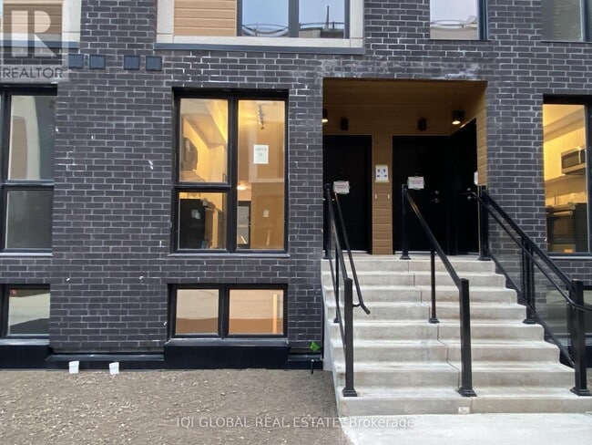 Photo - 12 Clonmore Dr