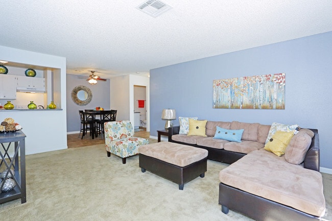 2BR, 2BA - 919 SF Livng Room