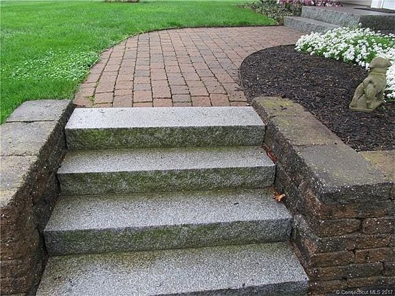 Photo - 5524 9 Mile Rd