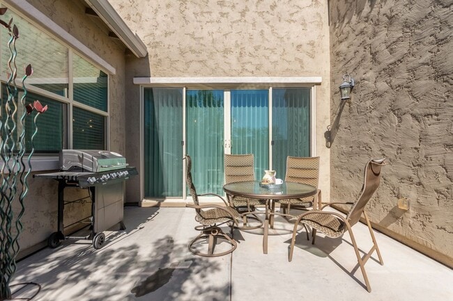 Photo - 1914 N 140th Ave