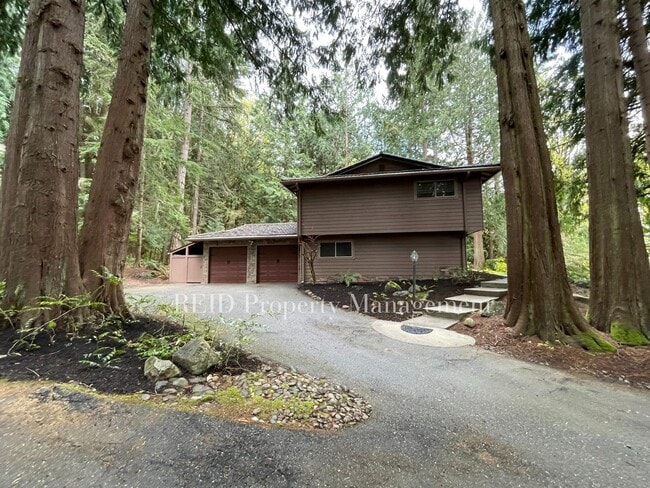 Photo - 10800 Lathrop Ln NW