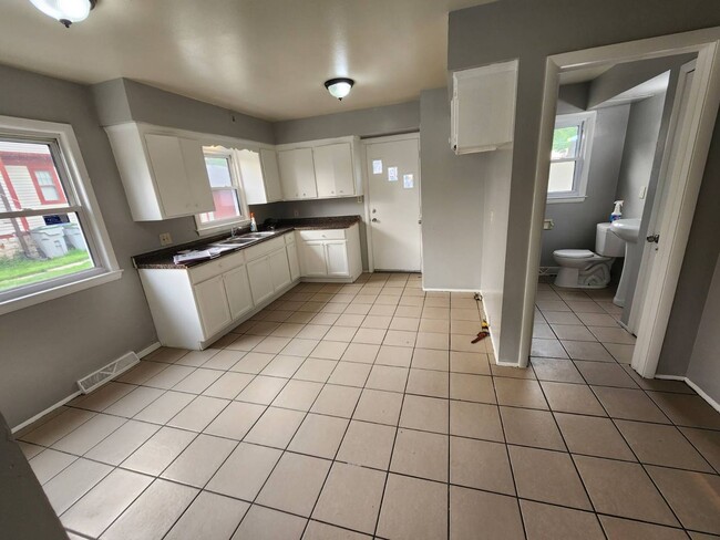 Photo - 7118-7120 W Villard Ave. Unit 7120
