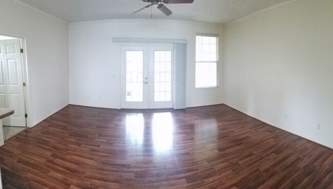 Photo - 231 NE 28th Ave