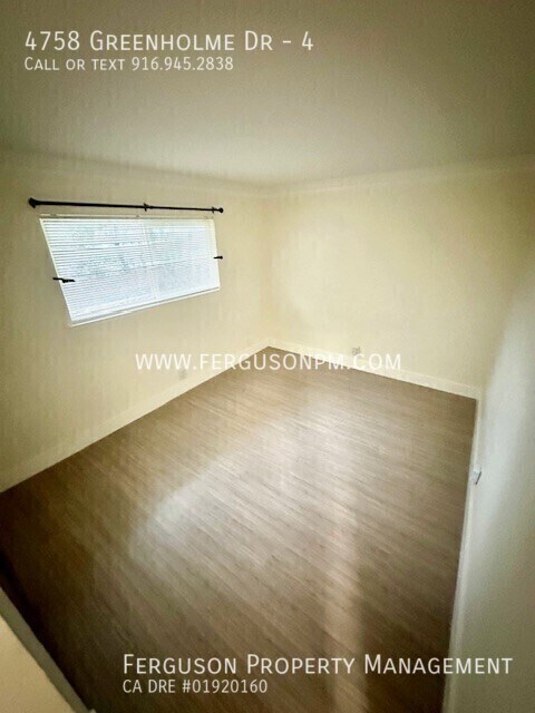 Photo - 4758 Greenholme Dr Unit 4