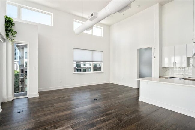 Photo - 775 Juniper St NE Unit 605
