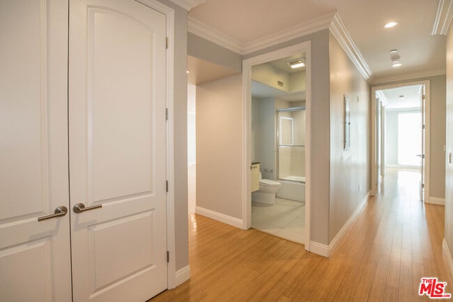 Photo - 1283 Havenhurst Dr Unidad 306