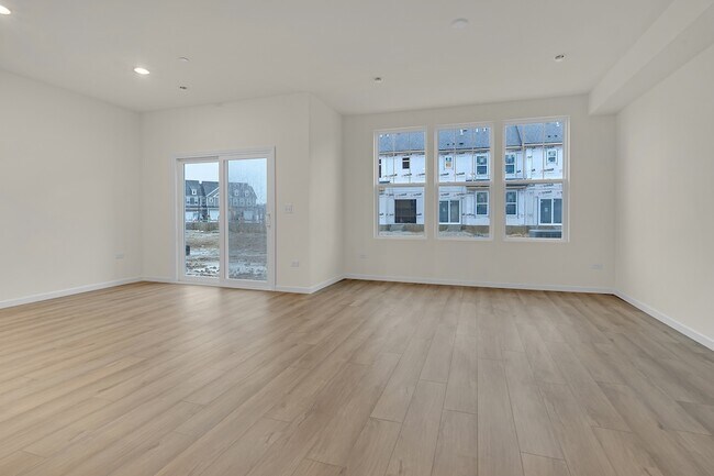 Photo - 5917 Hawkweed Dr