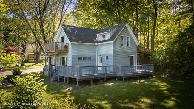 Photo - 186 2nd St