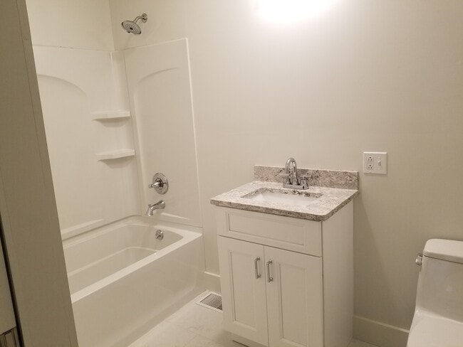 Photo - 48 Center Hill Rd Unidad 48A