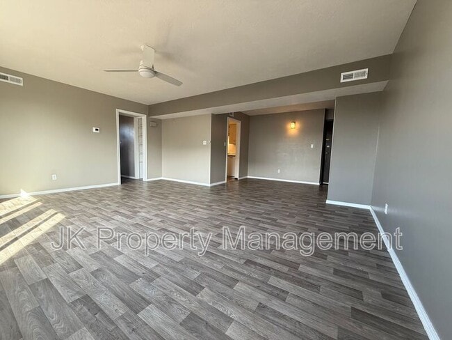 Photo - 2300 14th Ave S Unidad #21