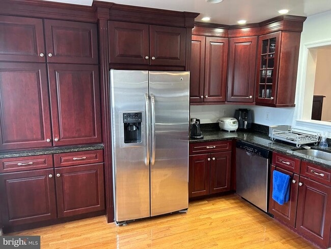 Photo - 146 Washington St