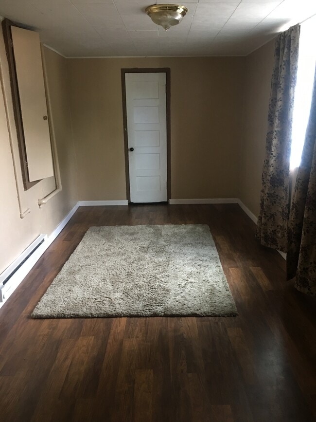 Building Photo - 3137 W Pikes Peak Ave Unit #3