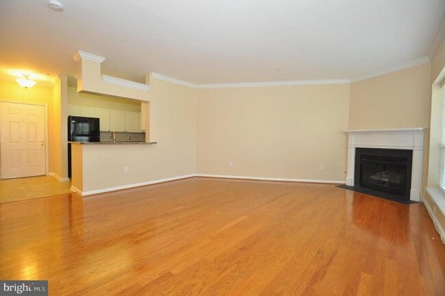Photo - 4550 Strutfield Ln Unit 2323