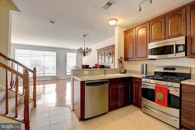 Photo - 42541 Highgate Terrace
