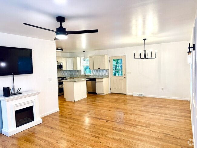 Building Photo - 21 Loughberry Rd S Rental