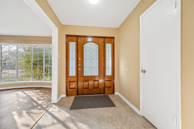 Photo - 9302 Claridge Dr