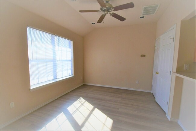 Photo - Commerce Garden Apartments