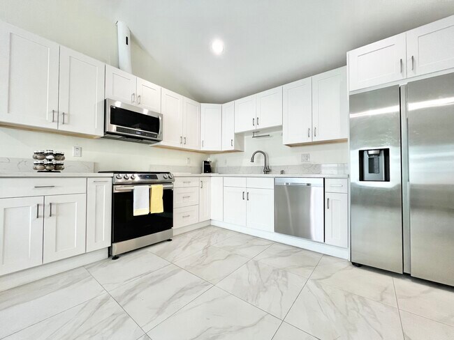 Photo - 1913 Hillsboro Ave Unidad A