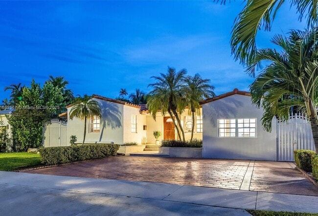 Building Photo - 620 SW 22nd Rd