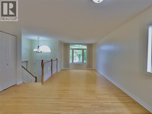 Photo - 4578 Sassafras Ave