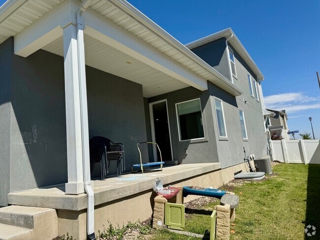 Building Photo - 4411 W 2650 N Rental