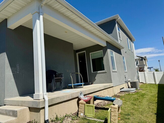 Photo - 4411 W 2650 N House